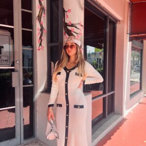 Knit V-neck ribbed dress